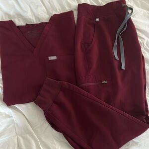 FIGS Scrubs Set with Joggers - Medium